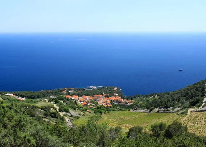Sveta Nedilja 13753e Jelsa (Hvar)