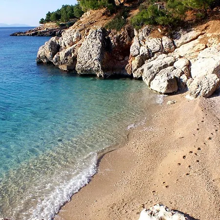 Appartement Sveta Nedilja 13753e *